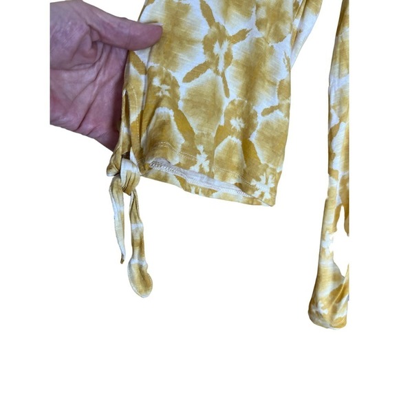 Chico’s 100% Rayon Top, Tie-Dye Design, Yellow, Size 1 (Large) - Picture 3 of 6